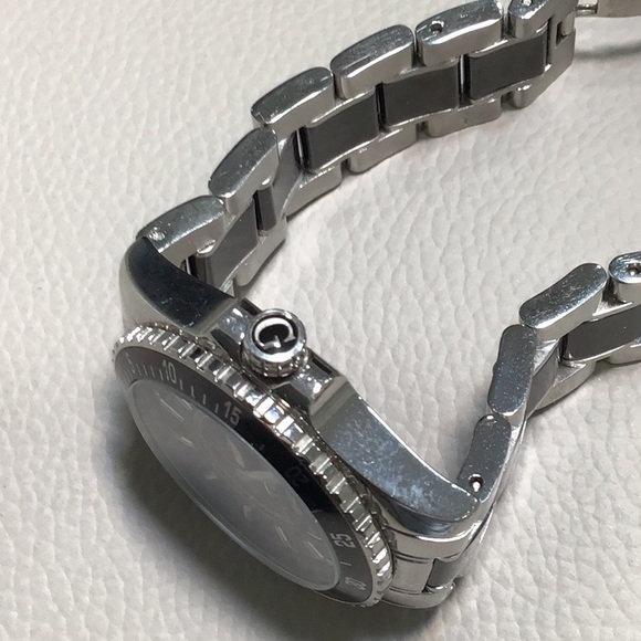 EUC. Guess Collection GC Women Sport Class Ceramic Band Black Silver 34mm Watch - Picture 6 of 9